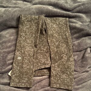 Lululemon Athletica green  Patterned Leggings